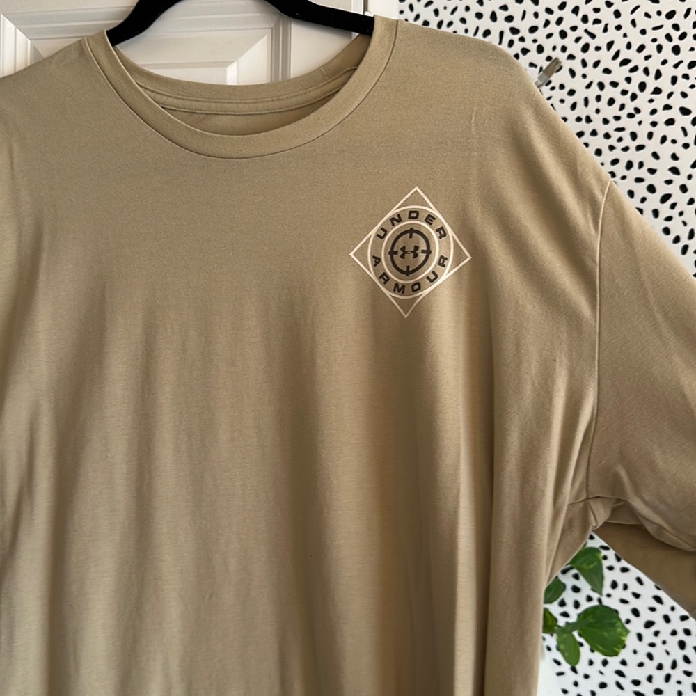 Under Armour TShirt
